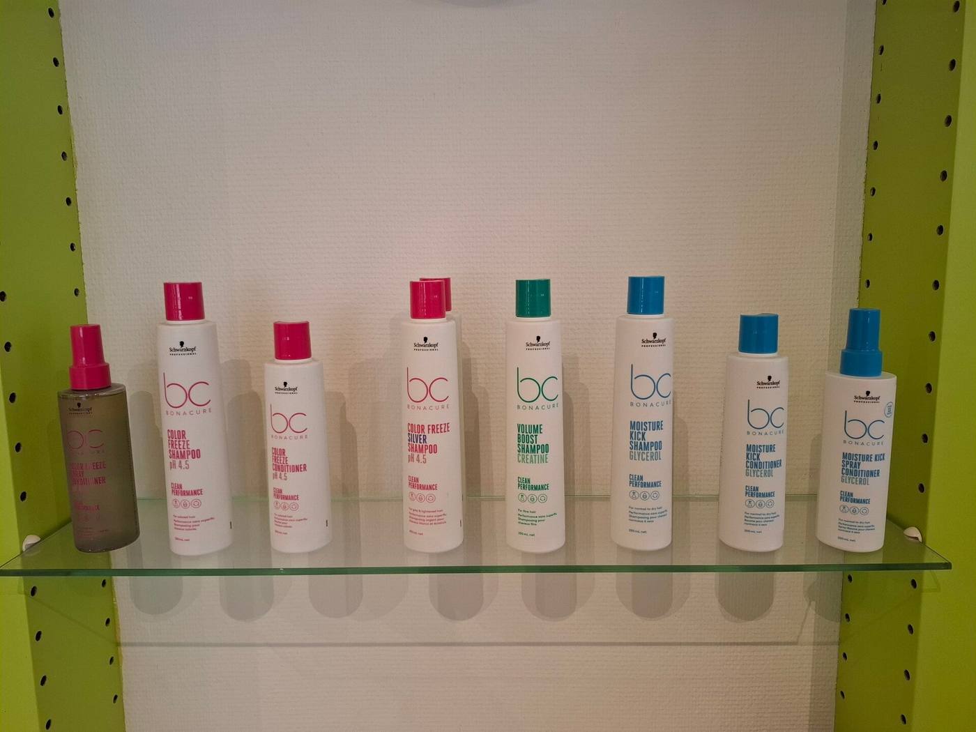 Schwarzkopf BC Pflegeprodukte im Verkaufsregal